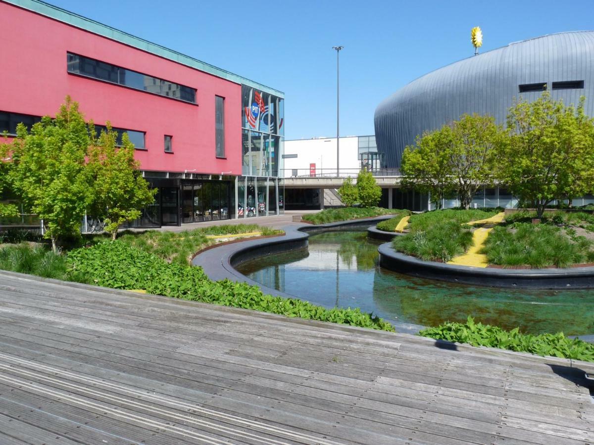 Bij Paul In Almere Kültér fotó